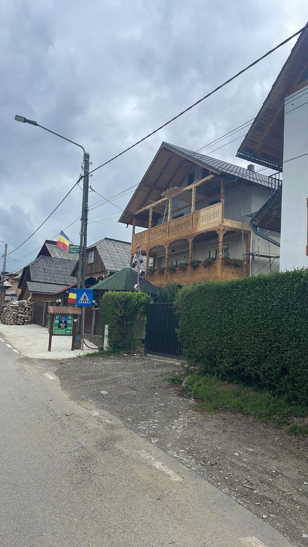 Casa Ionela Petreus Hotel Poienile Izei Eksteriør billede