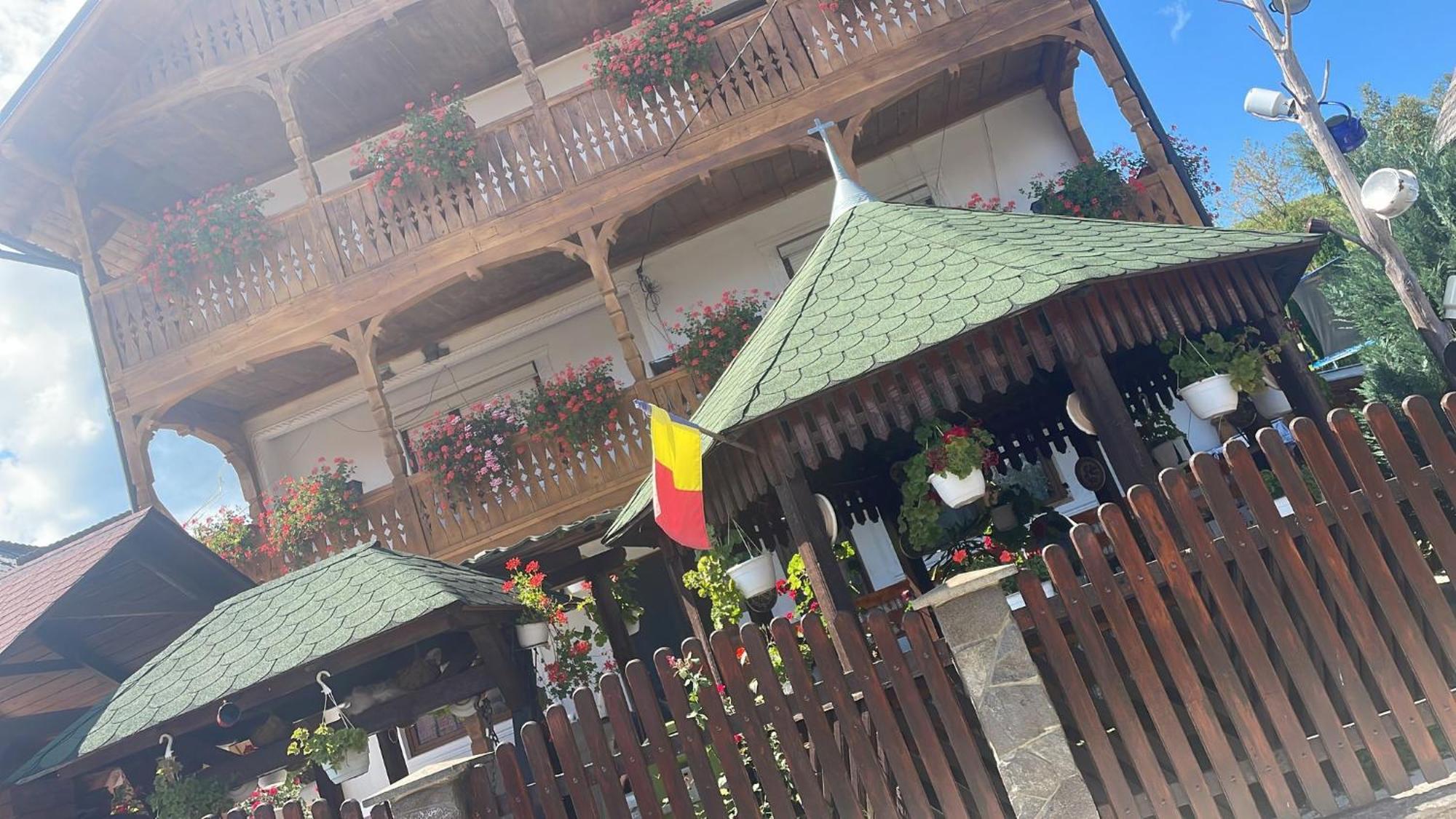 Casa Ionela Petreus Hotel Poienile Izei Eksteriør billede